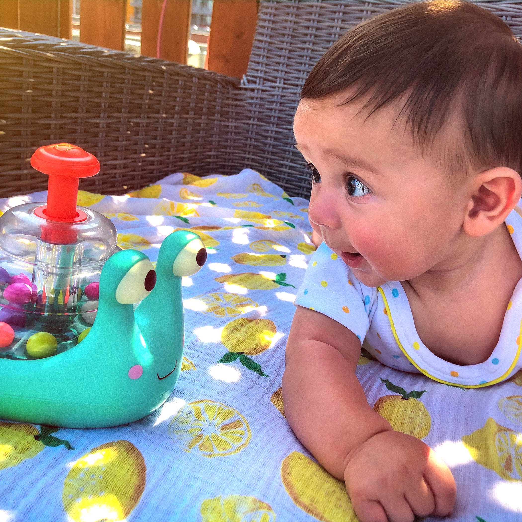 Light-Up Snail Popper